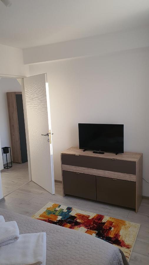 Apartamento Fim Apartament Hunedoara Exterior foto